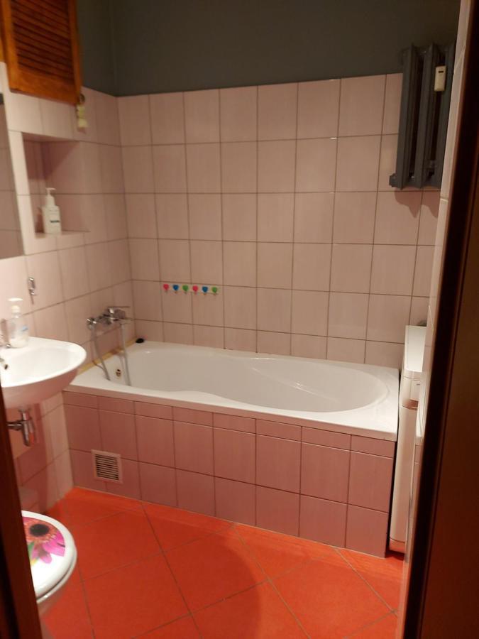 Apartament Sloneczny Konin  Ngoại thất bức ảnh